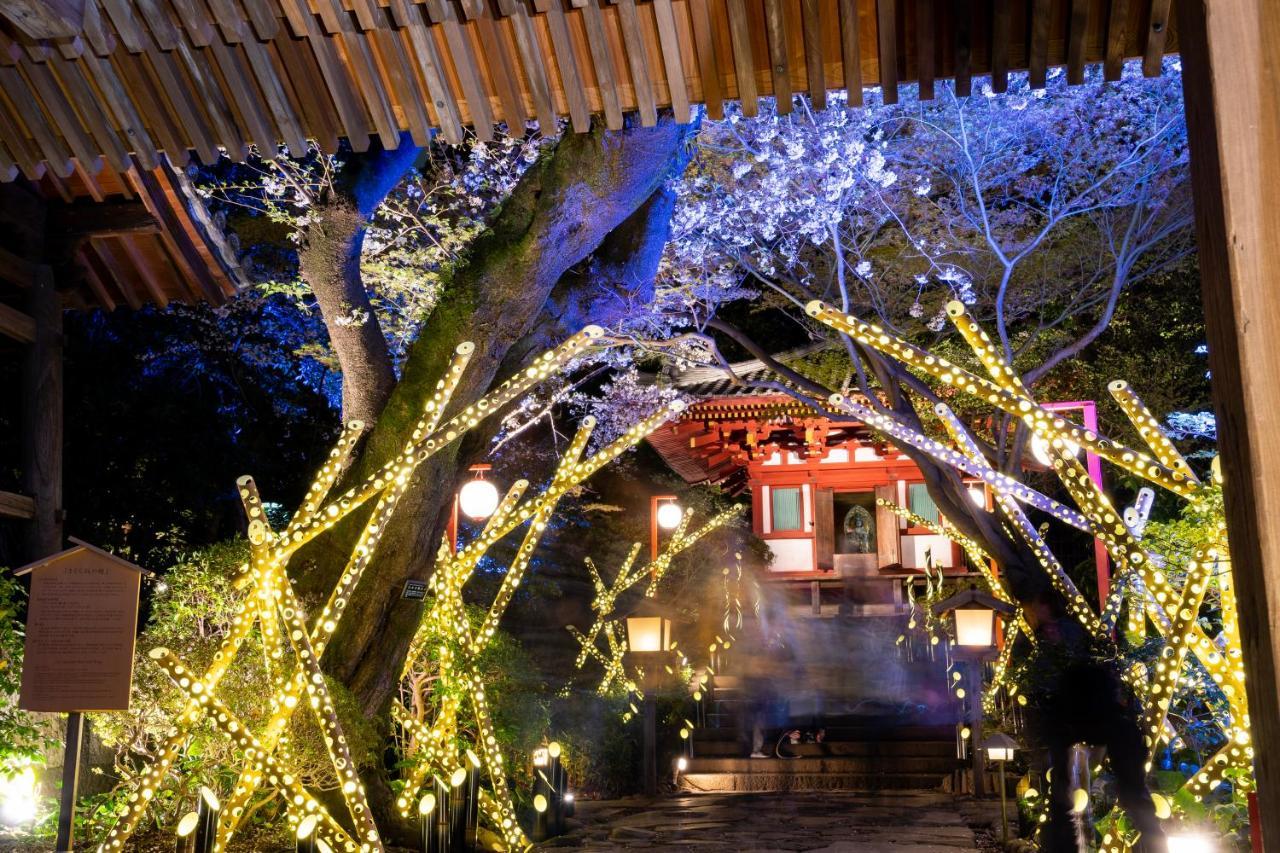 Grand Prince Hotel Takanawa Tokio Exterior foto Illumination of the shrine