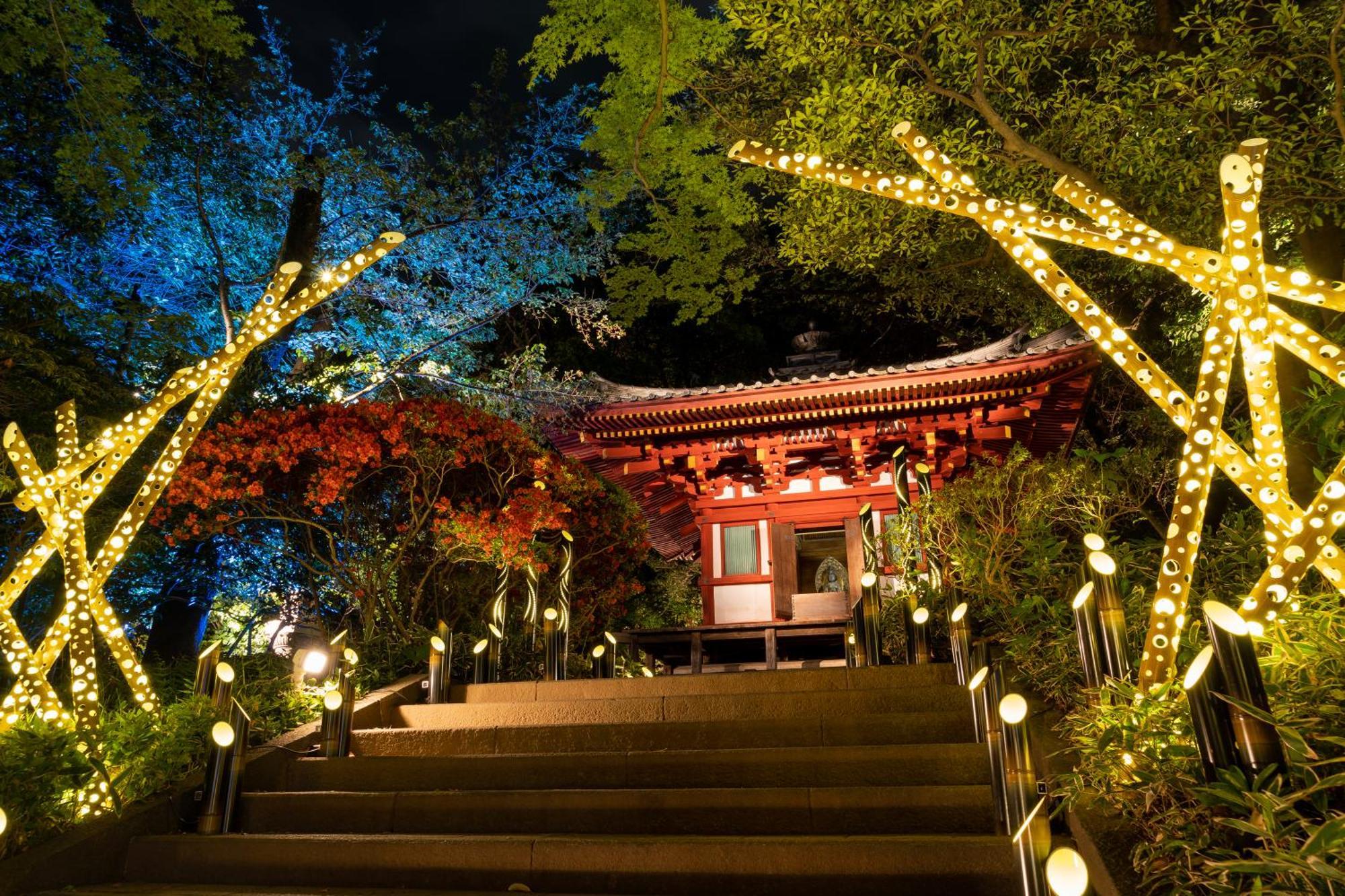 Grand Prince Hotel Takanawa Tokio Exterior foto The shrine at night