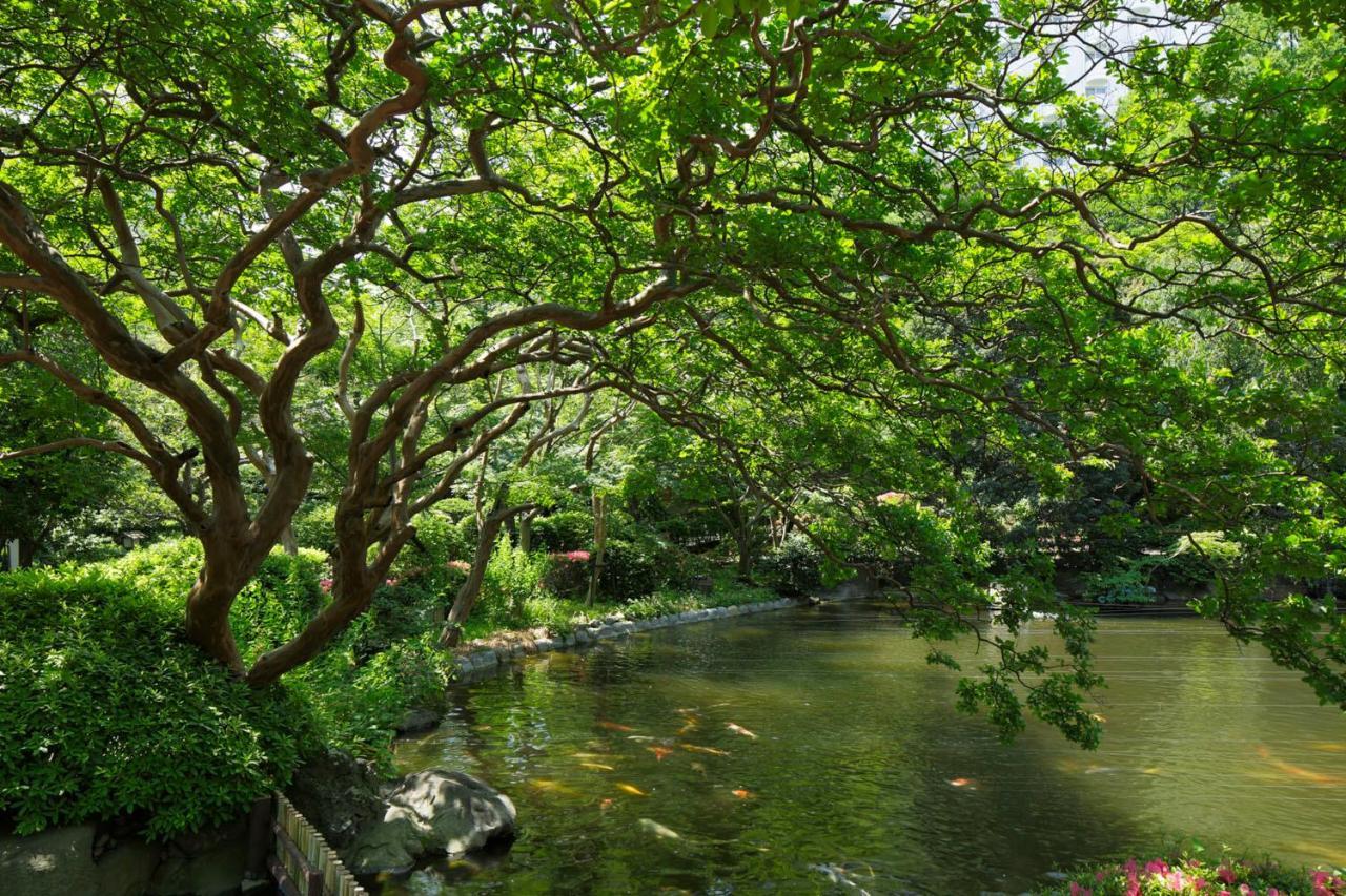 Grand Prince Hotel Takanawa Tokio Exterior foto The lake at the park